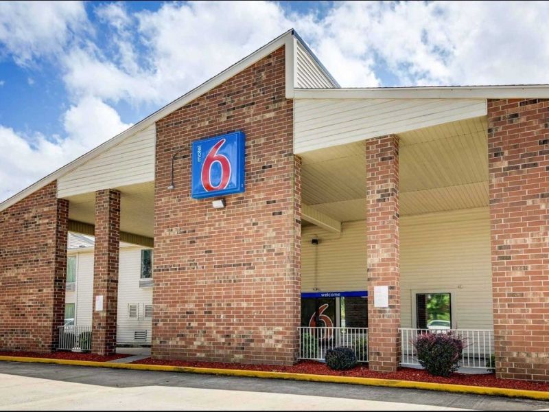 Motel 6 Greensboro Airport | VisitNC.com